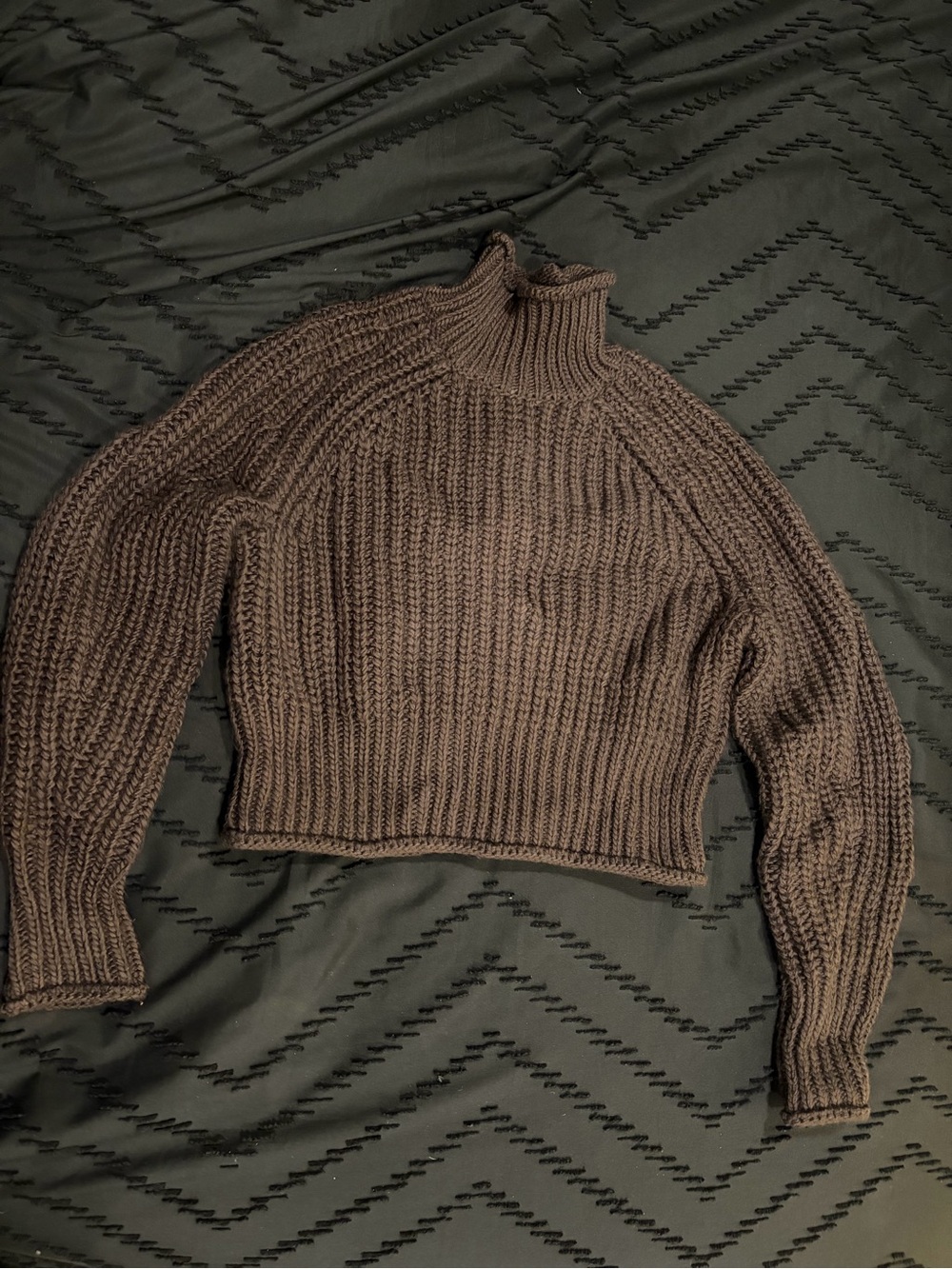 H&M Brown Cropped Ribbed Turtleneck Sweater